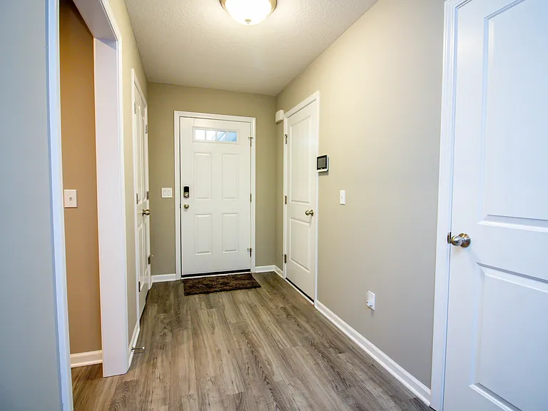 444 Brescia Dr — Photo 3