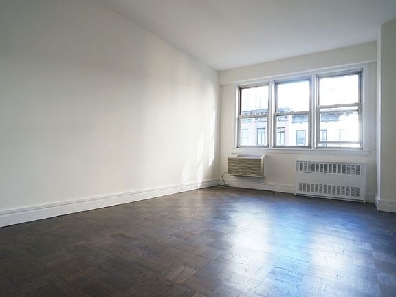 4th image of 150 E 37th St APT 2A