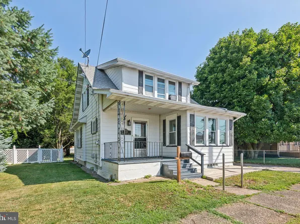 1045 Bordentown Rd, Burlington, NJ 08016