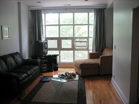 2nd image of 1216 N Lasalle St #4