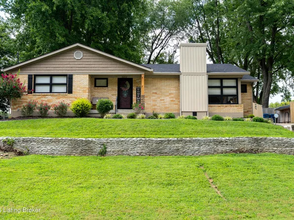 10216 Eve Adam Dr, Louisville, KY 40272