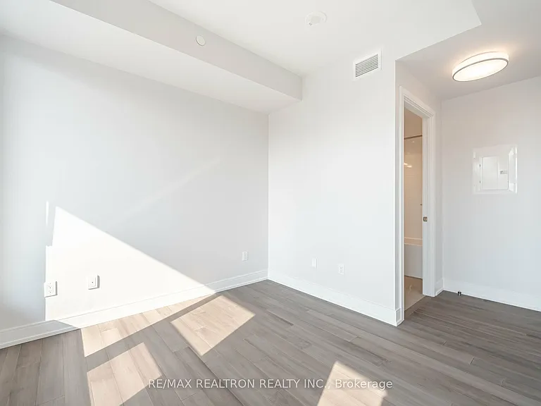 2525 Bathurst St #1203 — Photo 9