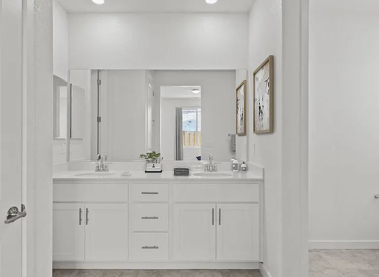3290 Jubilee Dr — Photo 1