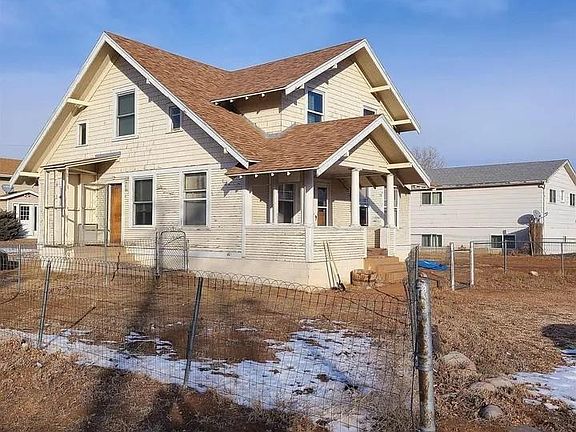 2nd image of 703 Mill St