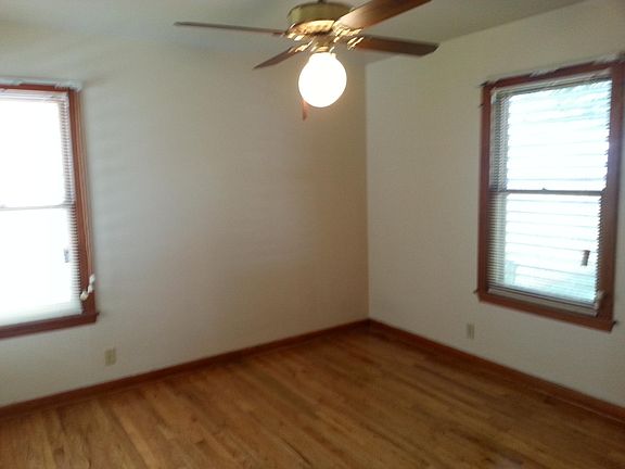 4th image of 4425 Green Grove Dr