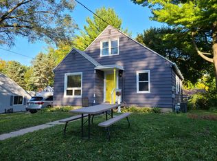 955 Clarence Ct, Madison, WI 53715