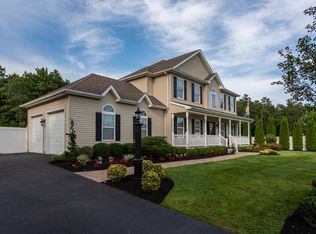 7 Union St, Miller Place, NY 11764