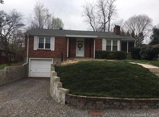 421 Governors View Rd, Asheville, NC 28805