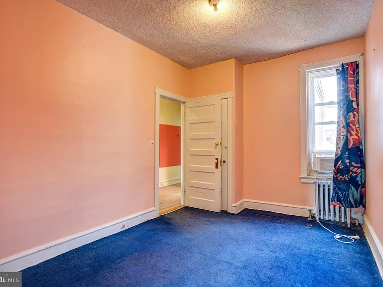 231 E Sydney St — Photo 14