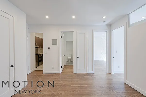Rented by MOTION New York | media 26