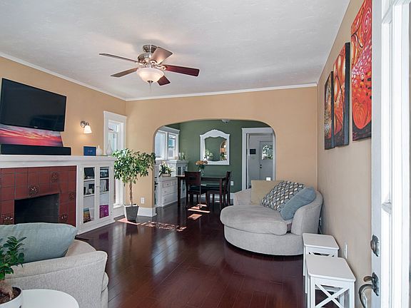 3rd image of 3618 32nd St