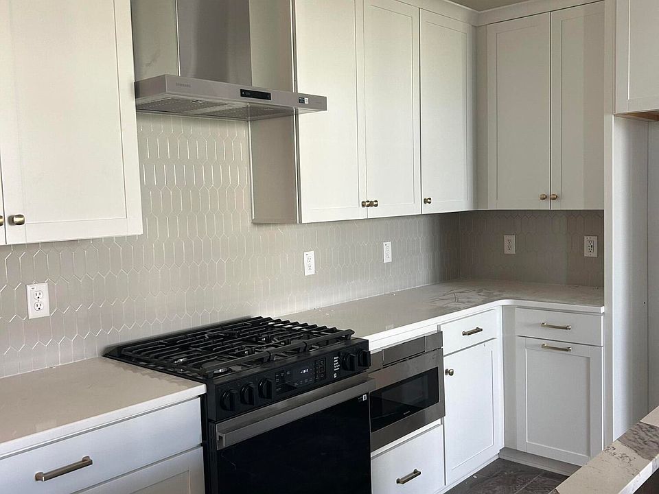 2nd image of 7789 Allure Dr