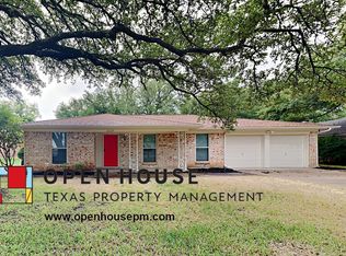 2137 Mountainview Dr, Hurst, TX 76054