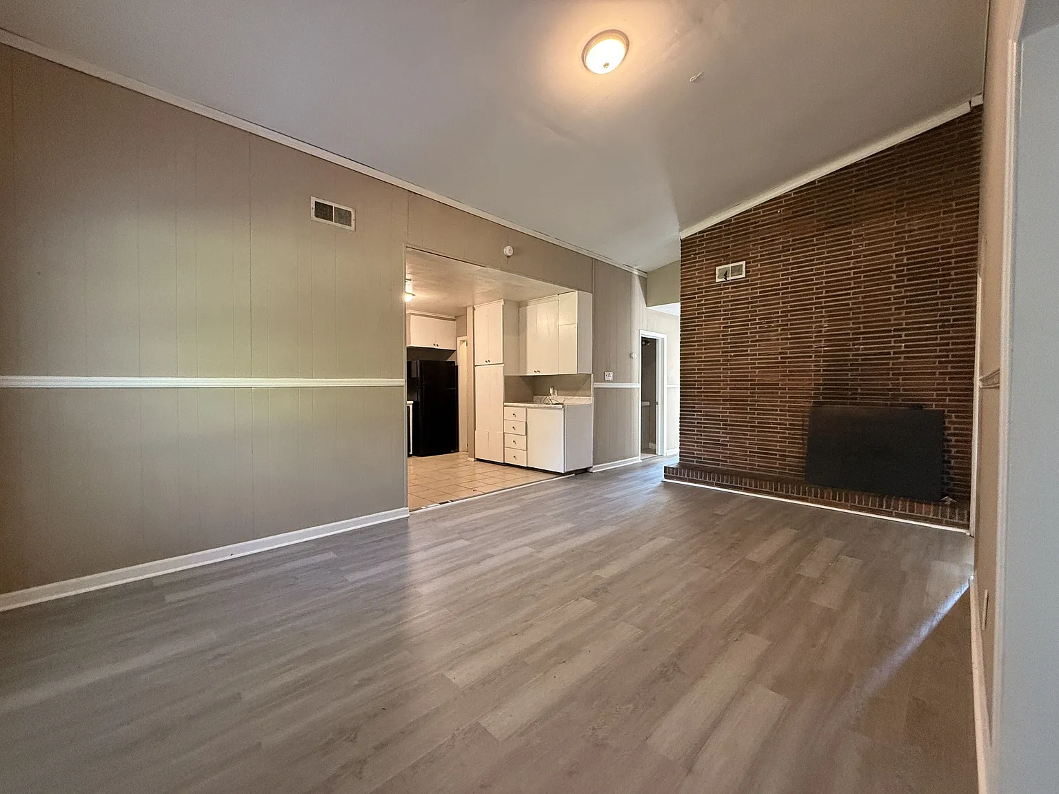 4 bed, 2.0 bath, 1723 sqft, $1,500 — Photo 4