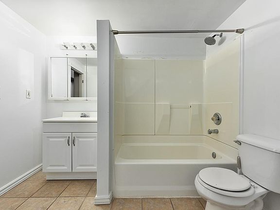 3rd image of 973 E Sego Lily Dr