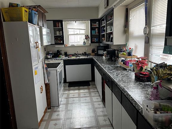 4th image of 103 Central Street #0
