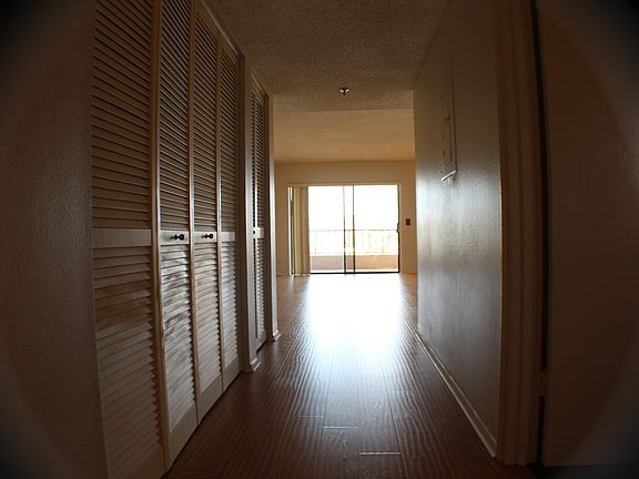 4th image of 1750 Harbor Pl S APT 304