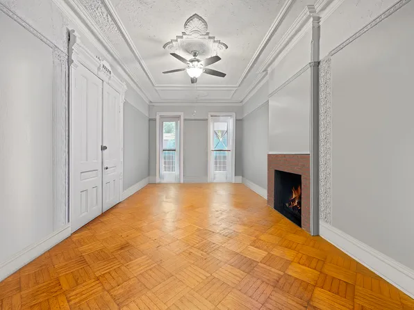 621 Putnam Avenue image 5 of 17