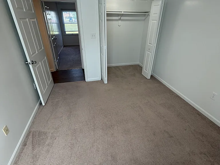 5281 Berkshire Ct #13 — Photo 6