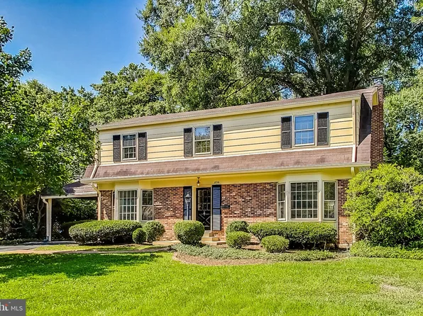 8716 Bluedale St, Alexandria, VA 22308