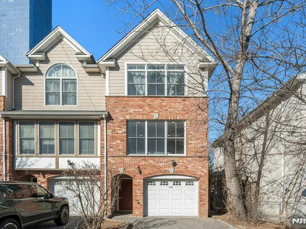 153 Cedar St #C, Fort Lee, NJ 07024