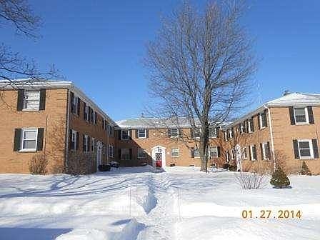5th image of 1300 E Randolph Ct