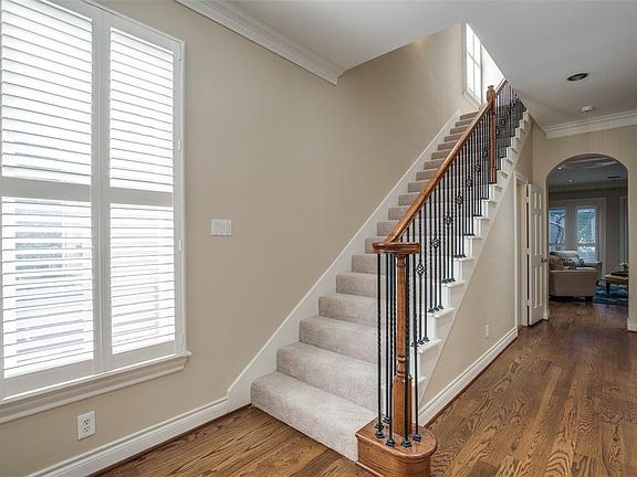 4th image of 5819 Candlewood Ln