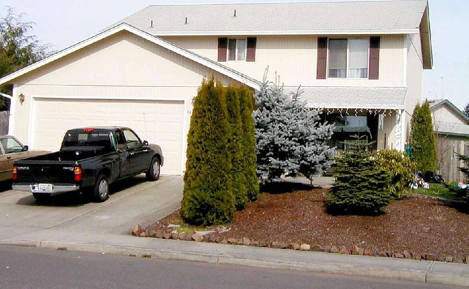 1st image of 14220 NE 70th St