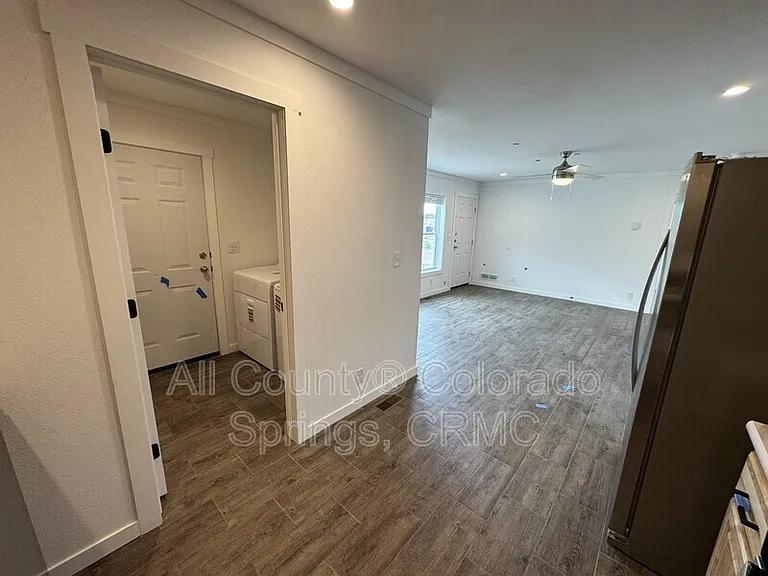 692 E Hahns Peak Ave — Photo 5