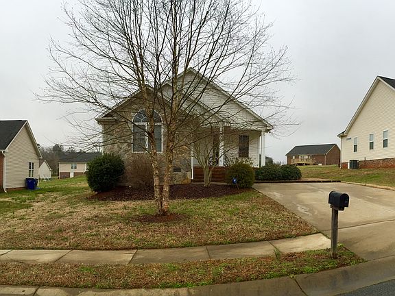 4th image of 721 Aspenwood Dr