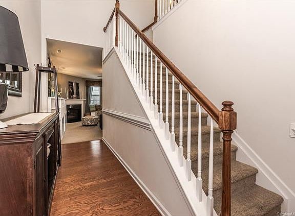 4th image of 5510 Allison Ln #0