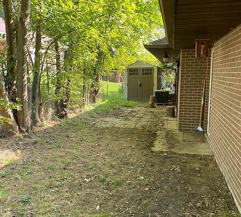 2nd image of 887 Wittenberg Dr #A