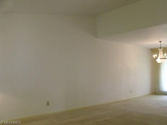 4th image of 10649 Tiffany Ln