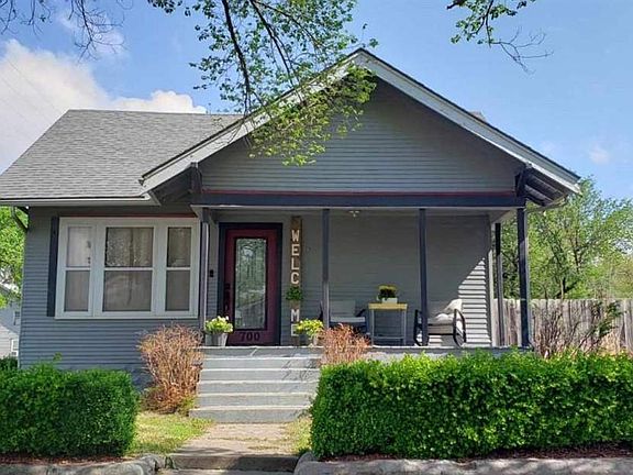 5th image of 700 E Avenue C