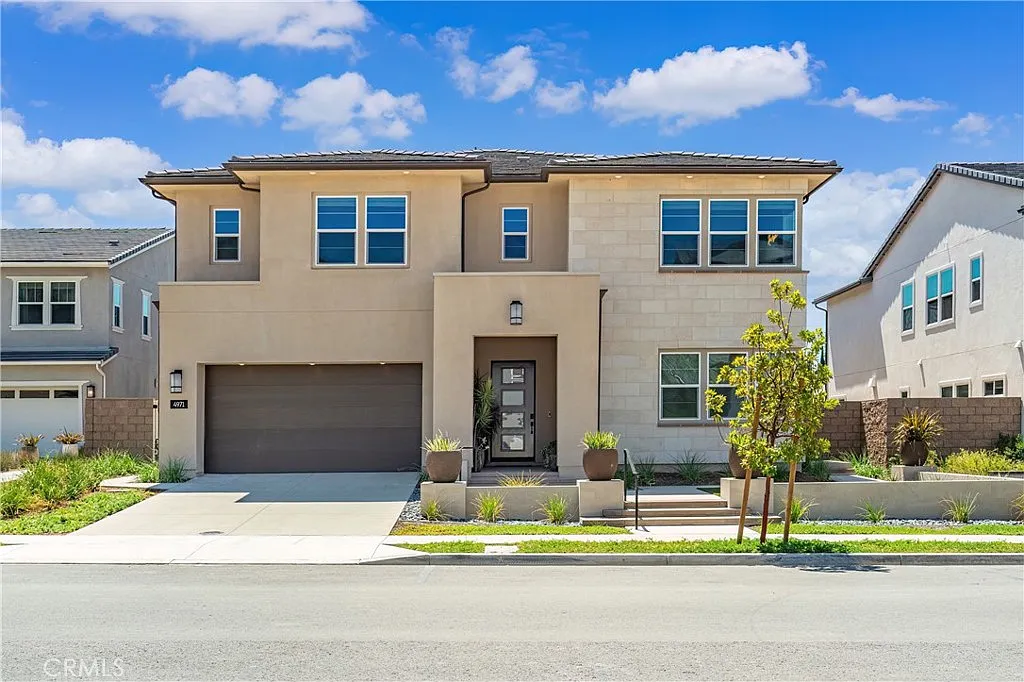 5 bed, 7.0 bath, 5458 sqft, $12,000 — Photo 1
