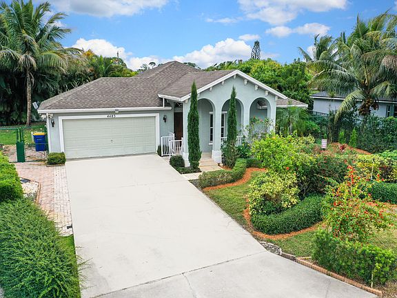 3rd image of 4483 SE Murray Cove Circle