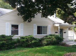 366 N Slusser St APT 1, Grayslake, IL 60030
