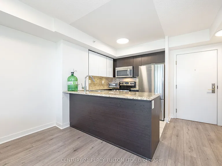 5740 Yonge St #205 — Photo 15