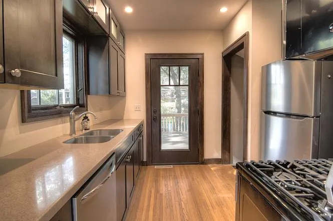 208 N Oak Ave — Photo 25