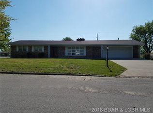 208 El Donna Ave, Eldon, MO 65026