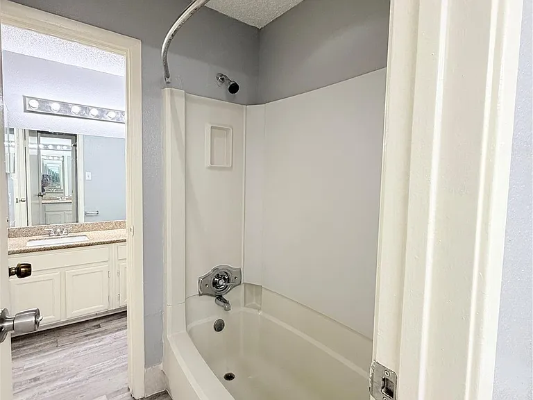9461 Pagewood Ln #9461 — Photo 30