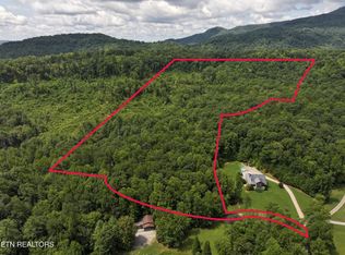 1525 Cove Ln, Oliver Springs, TN 37840