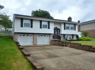 238 Wyngate Rd, Coraopolis, PA 15108
