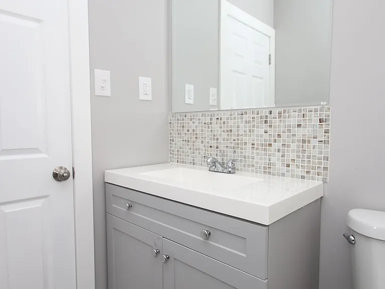 882 N Fallon St — Photo 9