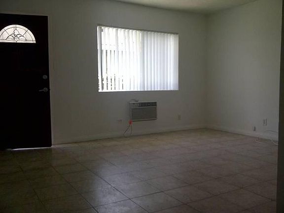 4th image of 2043 S Bedford St APT 3