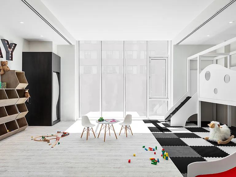 505 W 43rd St #6K — Photo 13