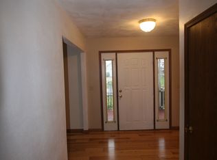 3284 Tanglebrook Dr, Shiloh, IL 62221