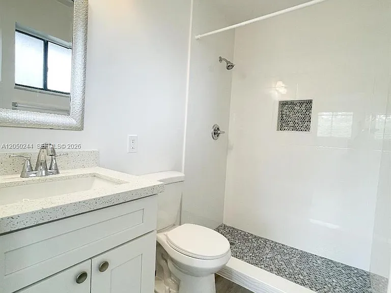 8520 SW 133rd Avenue Rd #406 — Photo 5