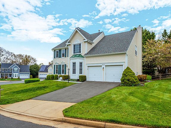 2nd image of 46610 Kingschase Ct