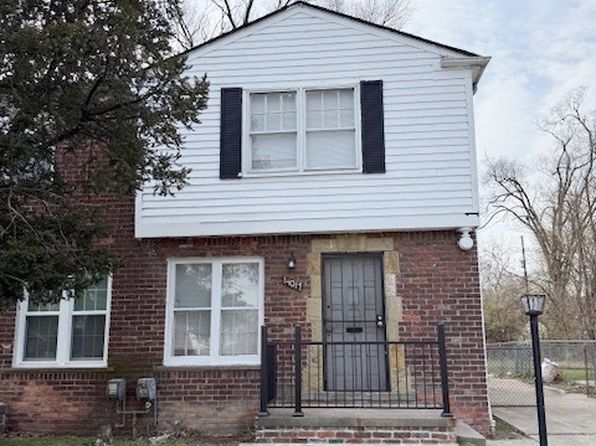 14017 Curtis St